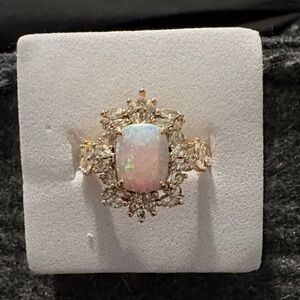Elegant Gold and Opal Ring